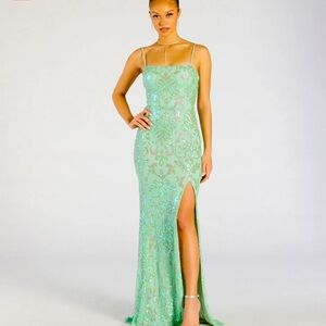 Elegant Green Evening Gown